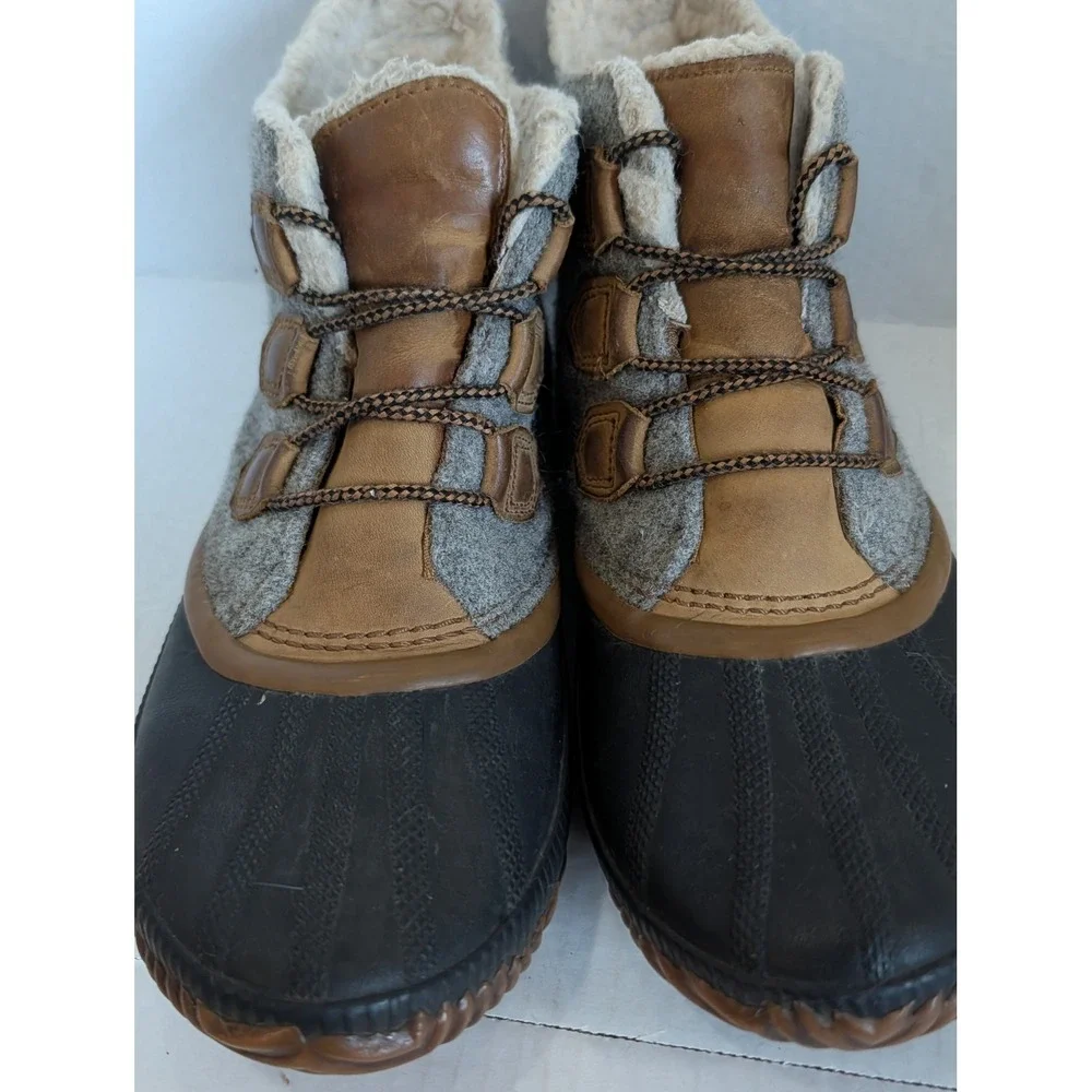 Sorel Women's Waterproof Duck Boots Gray Felt Faux Fur Lined Size 11